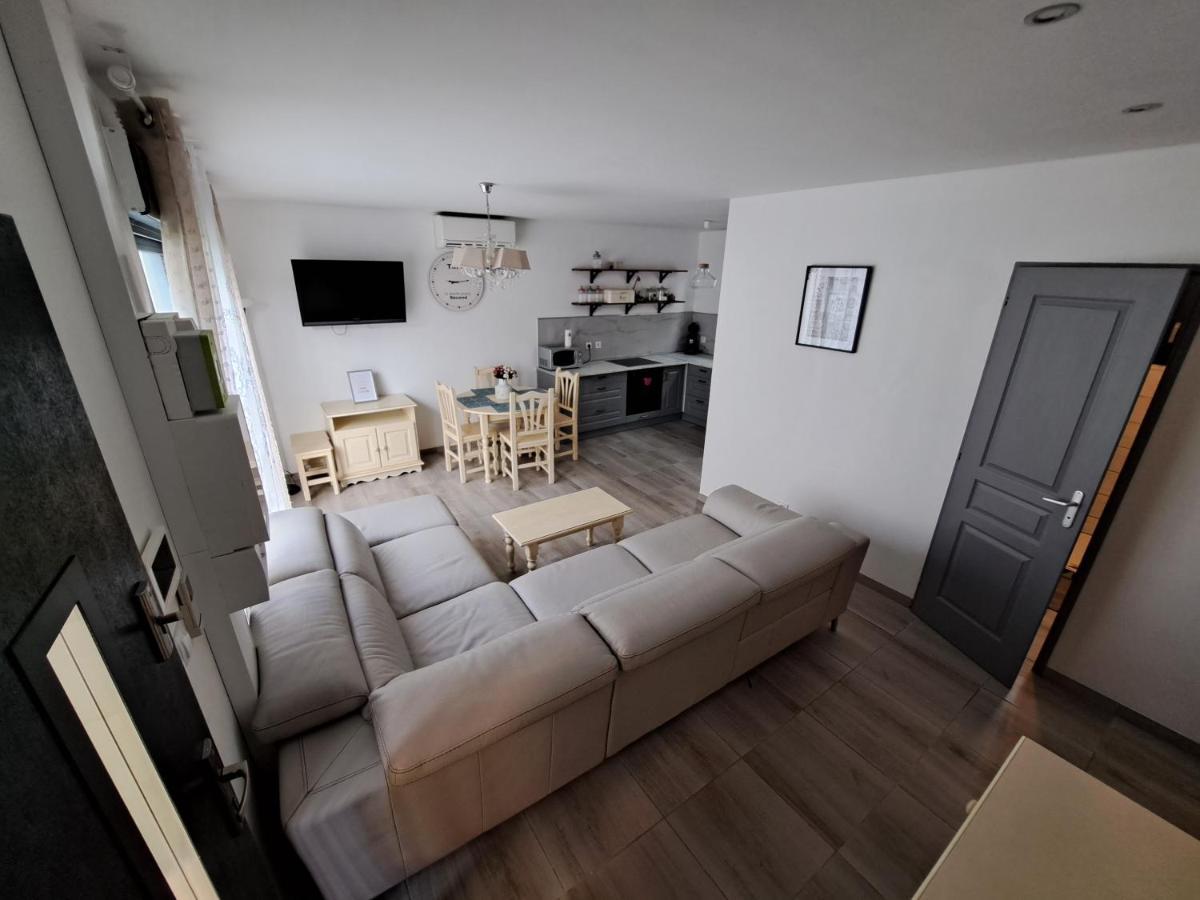 Charmante Maison Avec Piscine Villa *